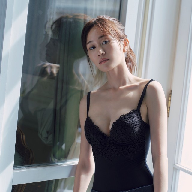 『前田敦子写真集　Beste』©︎講談社　撮影／北岡稔章