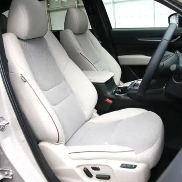 CX-8（KG系）の運転席（提供：norico by ガリバー）