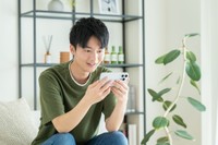 AIの相談して良い回答が得られたZ世代の男性※画像はイメージです（pain au chocolat/stock.adobe.com/）