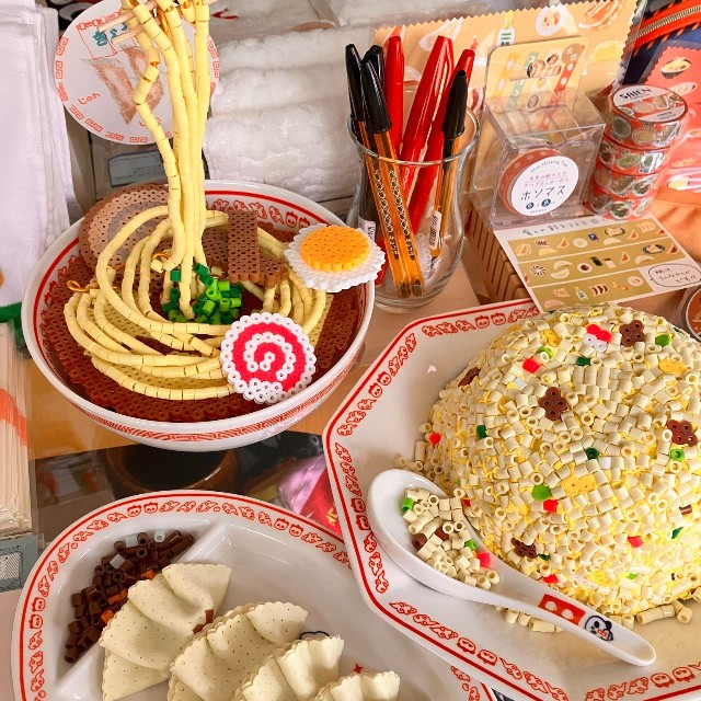 餃子も美味しそう！（おすし雑貨研究所、松提供）
