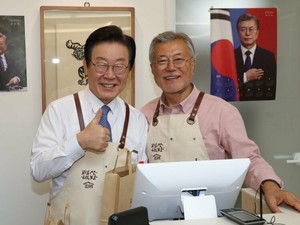 韓国元大統領に「穏やかな老後」はあるか　文在寅氏が故郷の田舎に書店を開いた理由