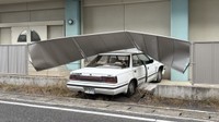 車が高校のフェンスを突き破る　けが人なし　岡山市