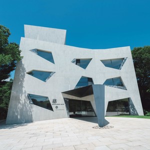 自然に抱かれ、アートをめでる至福の休日。ホテルキーフォレスト北杜中村キース・ヘリング美術館