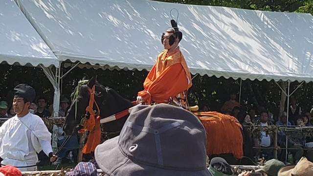 世界遺産の「競馬」の神事で美作国（現津山市）の馬が疾走　必ず勝つ特別な伝統とは　京都・上賀茂神社