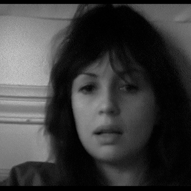 「美しく、黙りなさい」のジュリエット・ベルト©Archives Atalante and Roussopoulos Family Archives  Centre audiovisuel Simone de Beauvoi