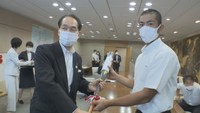 高松商業の山﨑悠矢主将らが浜田知事を表敬訪問