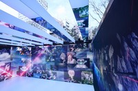 「機動戦士ガンダム水星の魔女EXPO」のLED決闘展示より (C)創通・サンライズ・ MBS