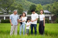 約7割の人が「故郷と感じる場所がある」と回答　※画像はイメージです（kazoka303030/stock.adobe.com）