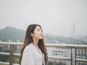 学校で学んだことが当たり前を作る。ピンとこないのは馴染んだ証拠だ