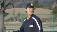 巨人の女子チームに入団する小豆島町出身・真砂寧々選手も指導　高校の女子野球部員が野球教室　香川