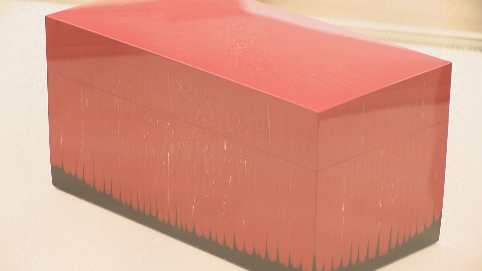 漆芸「蒟醤」の人間国宝 山下義人さんの初個展 出身地の高松市で開催