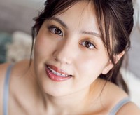 花咲楓香（撮影／藤本和典　ヘアメイク／海瀬志津奈（JULLY）　スタイリング／工藤沙恵（ミタケイショウ））