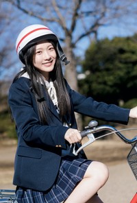 谷口愛季「B.L.T.graduation2024高校卒業」（東京ニュース通信社）ローソンエンタテインメント購入特典ポストカード