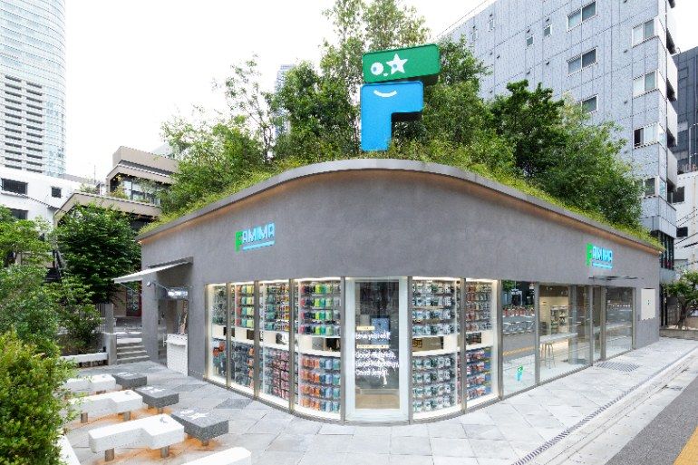 今日は大行列かな【ファミマ】世界で唯一のNIGO®︎氏が手掛ける旗艦店