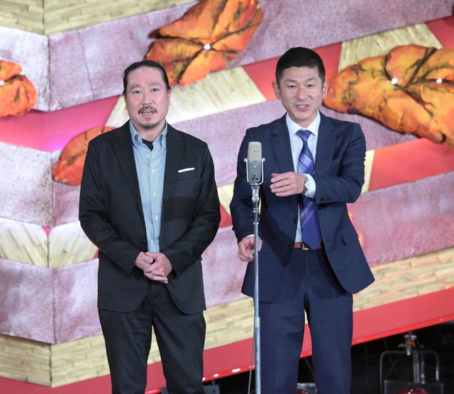 笑い飯・西田幸治(左)と哲夫