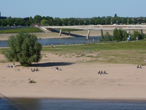 防災に余暇に、川と人が分け合う「部屋」　低地の国オランダの気候変動下の議論と知恵