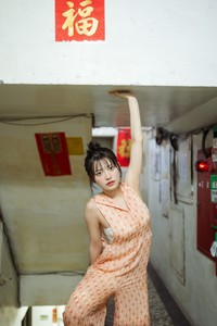 石浜芽衣の2nd写真集（東京ニュース通信社刊）より＝ 撮影／HIROKAZU