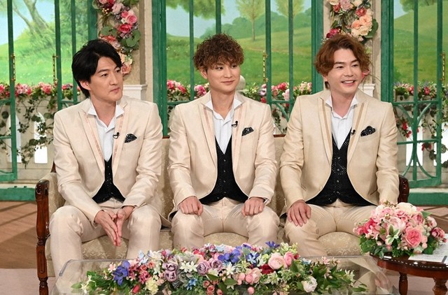 LE VELVETSの3人