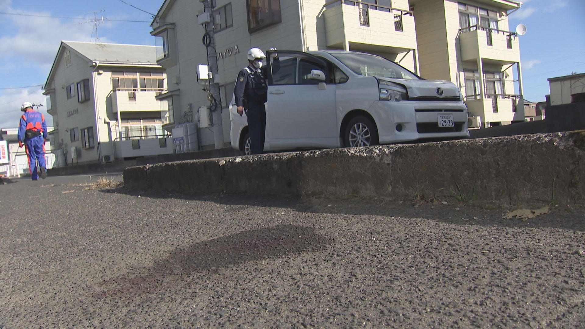 道路横断中の女性がはねられ重傷　乗用車の運転手の男を現行犯逮捕　宮城・多賀城市