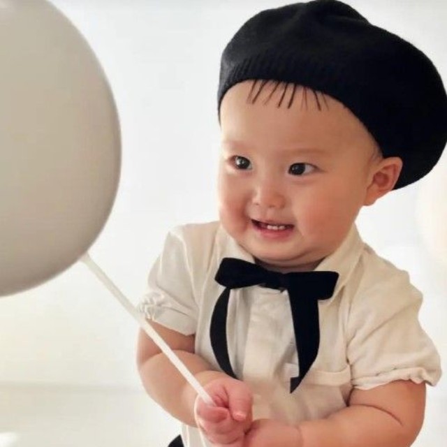 1歳のお誕生日におめかし♡（提供：＠tenko_ro719さん）