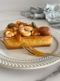 秋らしいナッツのケーキもあゆみさんの手にかかれば…（あゆみさん提供）