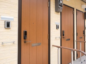 アパートの立ち退き料の相場は？　建て替えや取り壊しをする際の交渉ポイント