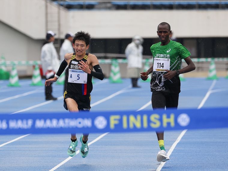 陸上・駅伝 - 創価大学・山口翔輝が世田谷ハーフ優勝「チームにとって