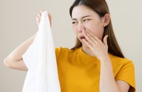 「ポリエステル」は乾きやすい素材、でも蒸れやすい…※画像はイメージです（Pormezz/stock.adobe.com）