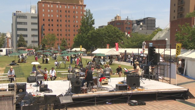 岡山市中心部でグルメや音楽を楽しむイベント　「粉もん祭り」でにぎわう