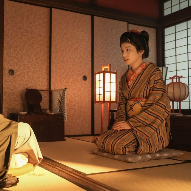 突然の身請け話に戸惑い、数日待ってほしいと頼むなみに、「待つけん、ゆっくり考ええだわ」と言ってくれる優しい男、福間　(C)NHK