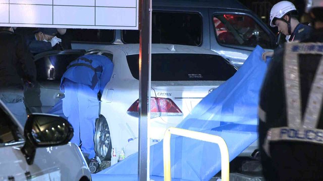 2人が見つかった車　高松市 午後6時15分ごろ