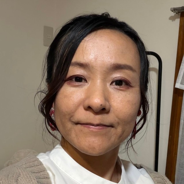 Before：AIにメイクの提案を依頼した元の写真。気になるAfterは…？／aoさん提供