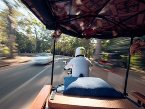 鬱になり退職、結婚も未定。自暴自棄になり「カンボジアに移住する」と彼に言ったら