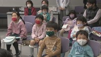 子どもからお年寄りまで60人が集まる