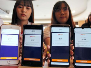 アジアで進むキャッシュレス化、世代間格差の壁