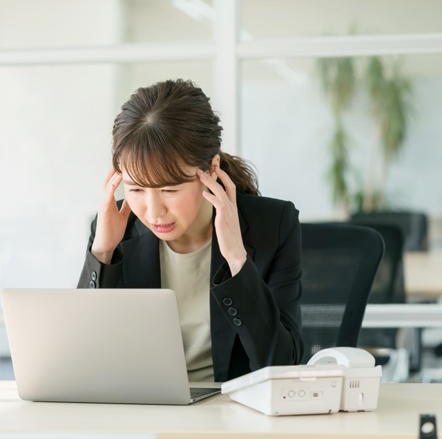 20日過ぎに知らされた来月からの制服撤廃…　※画像はイメージです（naka/stock.adobe.com）