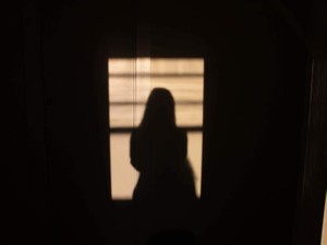 解きたい…「ブス」と顔を笑われたあの日から、私にかけられた呪いを