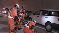 「新猪ノ鼻トンネル」で交通事故を想定した訓練