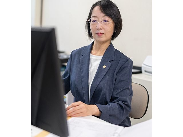 191899 宮尾浩美税理士事務所3 会議中