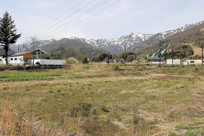 New bus terminal inbound for Nagano’s ski resort village