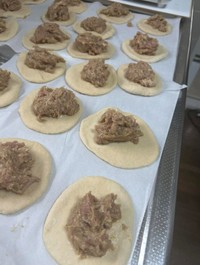 生地からすべて手作りしている肉まん／投稿主さん提供