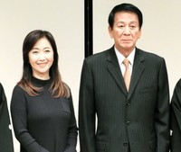 杉良太郎（右）と伍代夏子