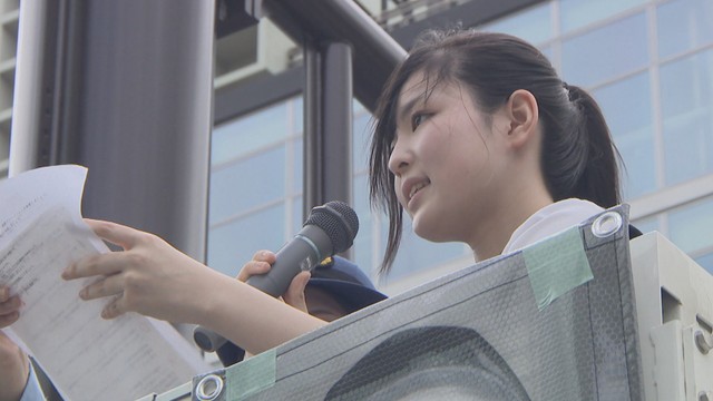 交通安全を呼び掛ける高校生　岡山市北区