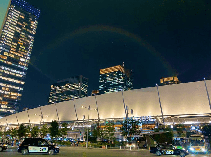 “街全部がドラマの中みたい”東京滞在中の写真／うさん（@makasete_ne）提供