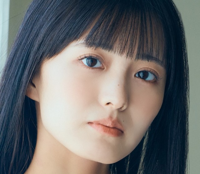 B.L.T.デジタル写真集 小柴美羽「chill in my room」（東京ニュース通信社刊）