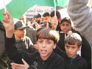 パレスチナ問題の「埋まらぬ溝」米若者すら反発　イスラエル元閣僚は強硬姿勢を崩さず