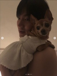 愛犬・チョコとの2ショットを公開したイ・ミンホ（出典：イ・ミンホ公式インスタグラム＠actorleeminhoより）