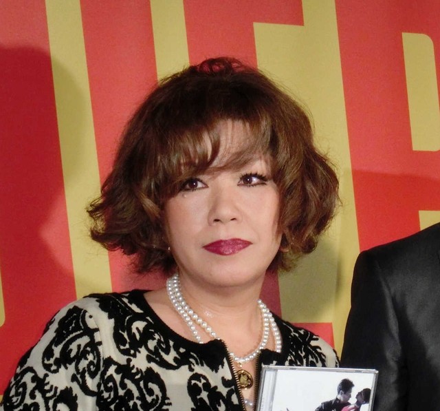 鈴木聖美＝2013年10月撮影