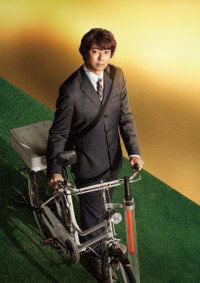 京都を舞台にしたドラマ「遺留捜査」の刑事・糸村聡役で主演する上川隆也さん。「木曜ミステリー」枠の最後を飾る
