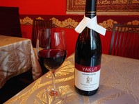 オキュズギョズなど固有品種のぶどうを用いたトルコ産ワインは世界的に評価が高い。トルコは人口の大半がイスラム教徒だが、ワイン造りの歴史は古くお酒を飲む人も多いそうだ。